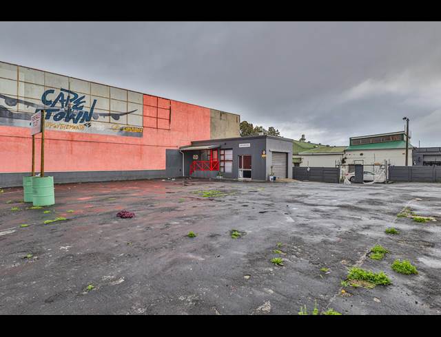 100M² OFFICE TO LET IN WOODSTOCK