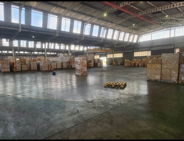 14,707M² WAREHOUSE TO LET IN ROODEKOP