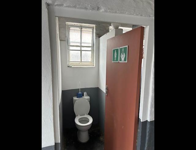 448M² WAREHOUSE TO LET IN NEW GERMANY
