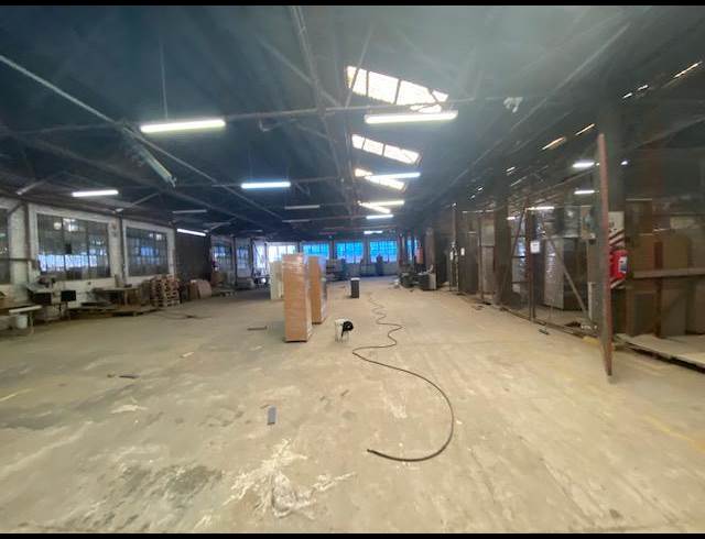 2,550M² WAREHOUSE TO LET IN MOBENI