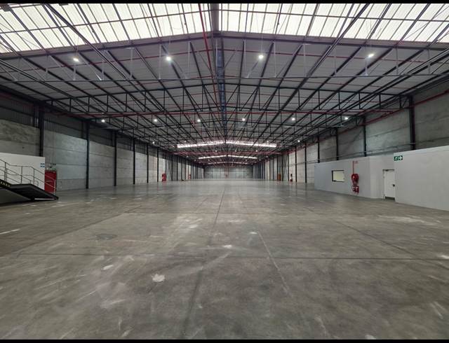 5,142M² WAREHOUSE TO LET IN MARCONI BEAM INDUSTRIA