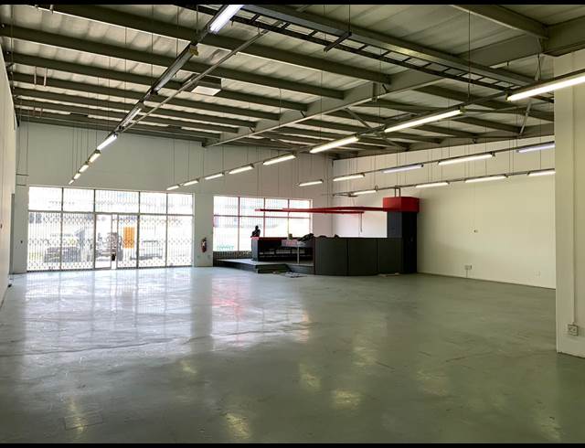 406M² WAREHOUSE TO LET IN STRIJDOMPARK
