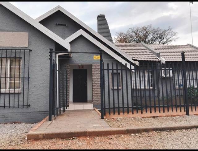 1 BEDROOM PROPERTY TO RENT IN DIE BULT