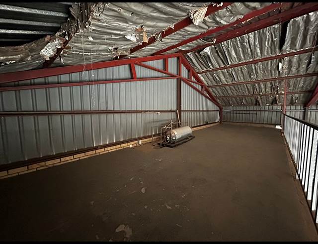 150M² WAREHOUSE TO LET IN WYNBERG