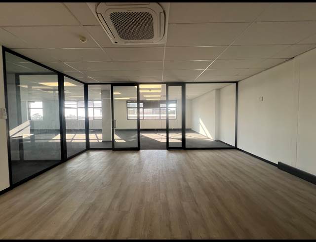 298M² OFFICE TO LET IN SANDHURST