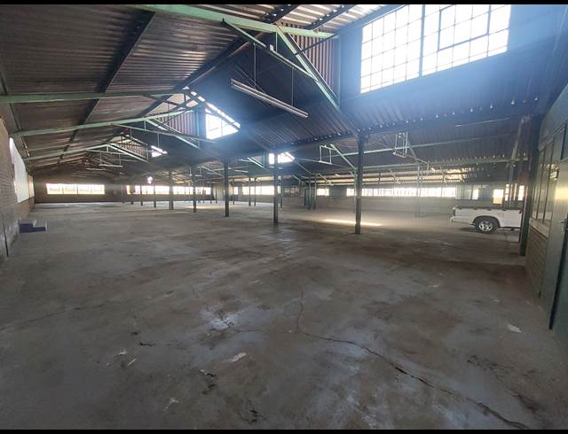 3,000M² FACTORY TO LET IN ANDERBOLT
