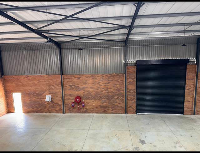 1,162M² WAREHOUSE TO LET IN ORMONDE