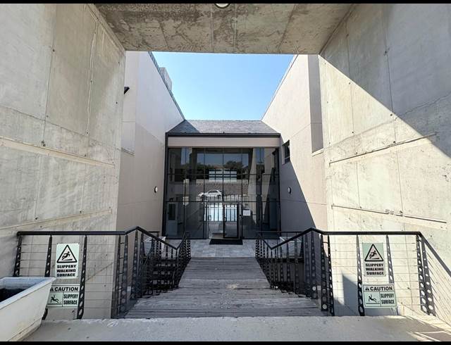 2,100M² OFFICE TO LET IN KYALAMI