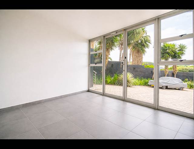 185M² BUSINESS TO LET IN GLENVISTA