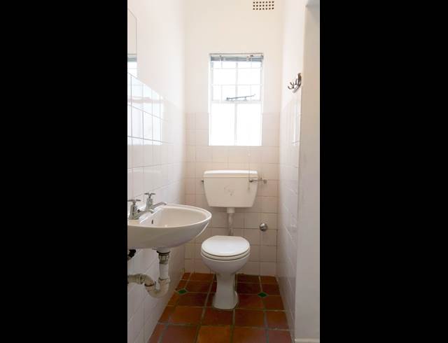 2 bed property to rent in SCHOTSCHE KLOOF