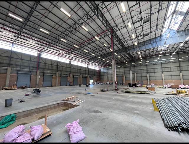 7,460M² WAREHOUSE TO LET IN MEADOWDALE