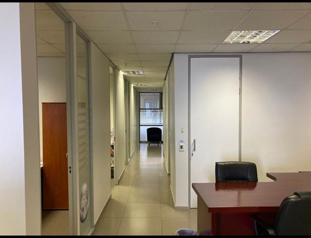 172M² OFFICE TO LET IN UMHLANGA RIDGE