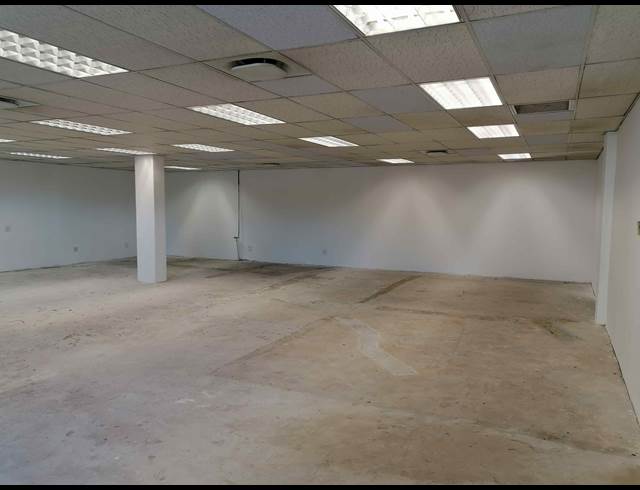 149M² RETAIL TO LET IN DURBANVILLE CENTRAL