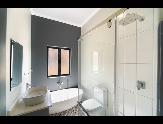 3 bed property to rent in ALTONA