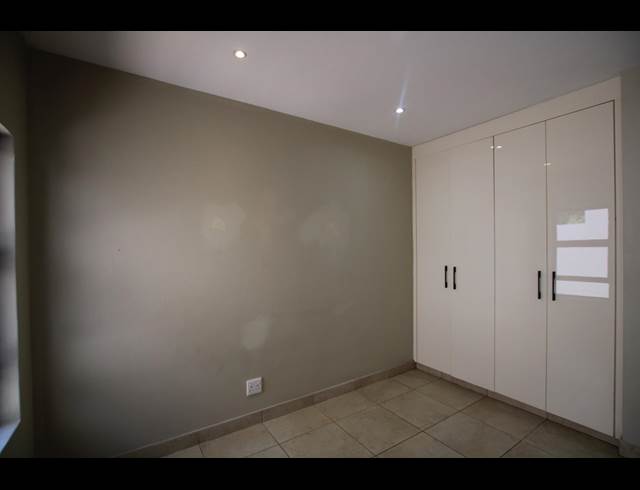 5 BEDROOM HOUSE TO LET IN GLENHAZEL