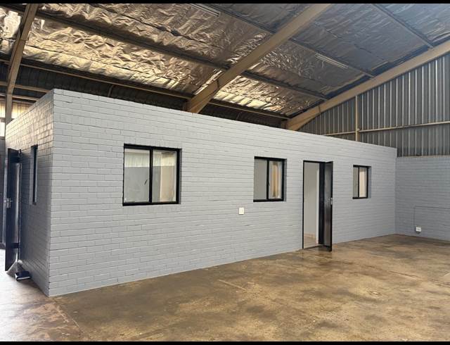 300M² WAREHOUSE TO LET IN ALBERTON NORTH