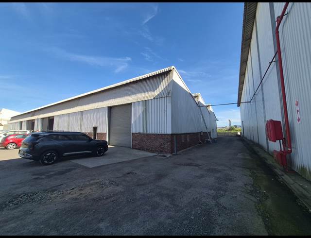 446.20M² WAREHOUSE TO LET IN BRACKENFELL SOUTH