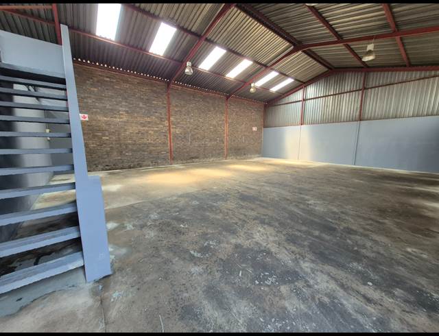 290M² FACTORY TO LET IN ANDERBOLT