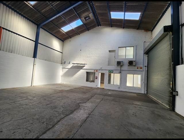 2,770M² WAREHOUSE TO LET IN EPPING INDUSTRIAL