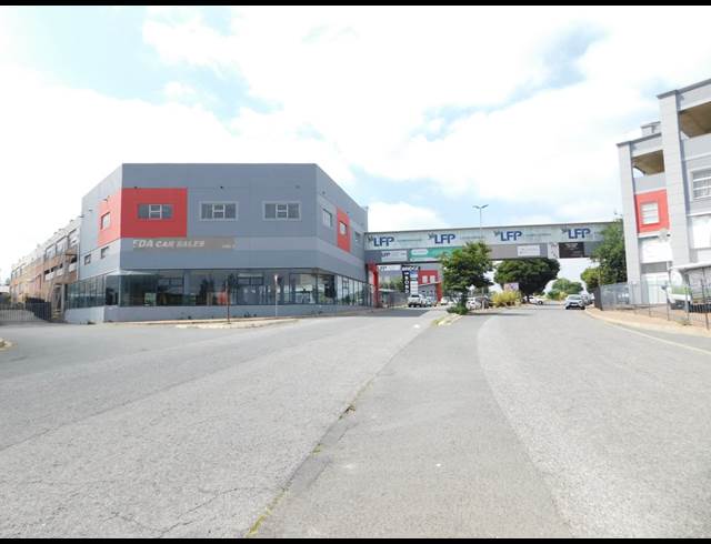 1,033M² RETAIL TO LET IN KENSINGTON B