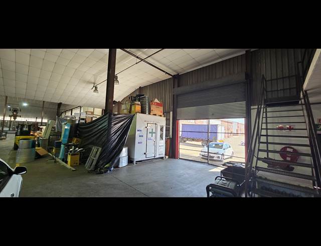 1,313M² WAREHOUSE TO LET IN ROBERTVILLE
