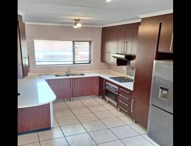 1 bed property to rent in RONDEBOSCH