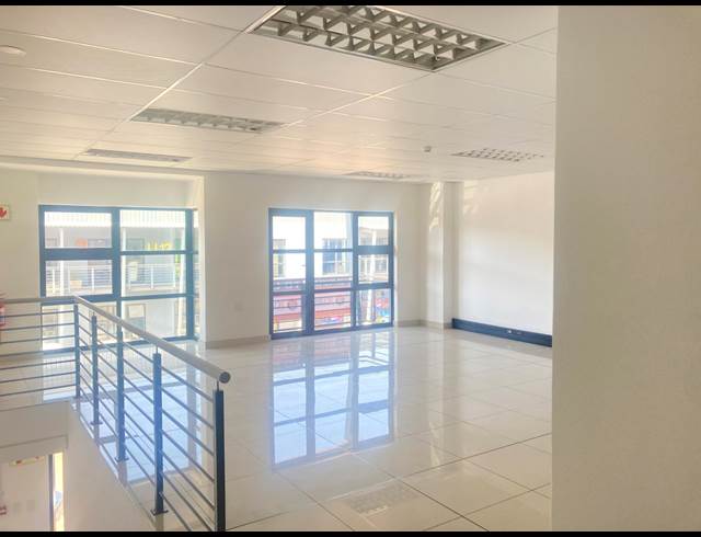 450M² WAREHOUSE TO LET IN KYA SANDS