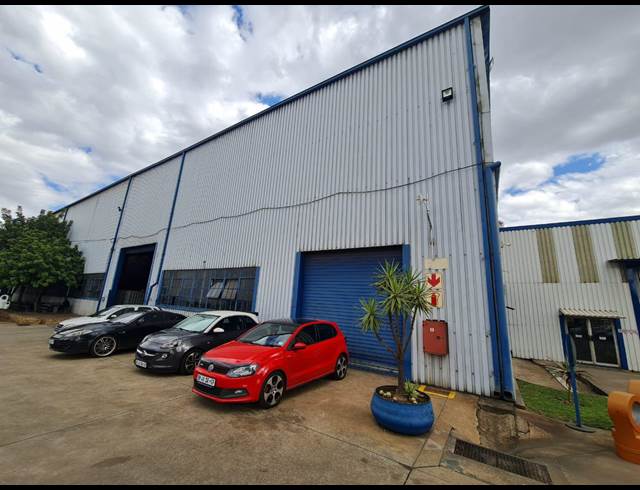 305M² WAREHOUSE RENTED IN WADEVILLE