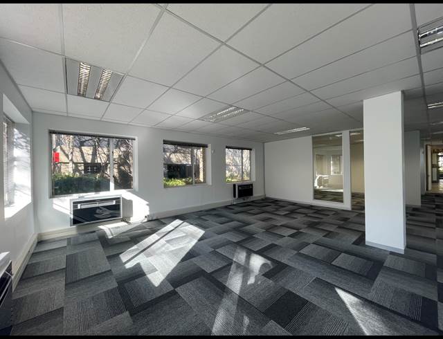 322M² OFFICE TO LET IN SANDTON CENTRAL