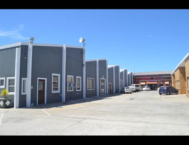 1,660M² WAREHOUSE TO LET IN BEACONVALE