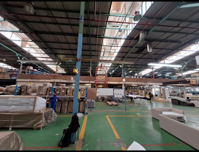 10,313M² WAREHOUSE TO LET IN INDUSTRIA