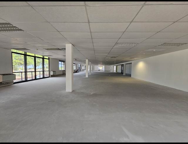 1,014M² OFFICE TO LET IN PLATTEKLOOF