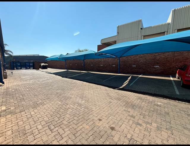 250M² WAREHOUSE TO LET IN LASER PARK