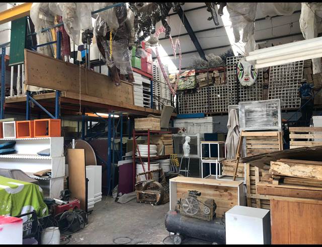 600M² WAREHOUSE TO LET IN PAARDEN EILAND