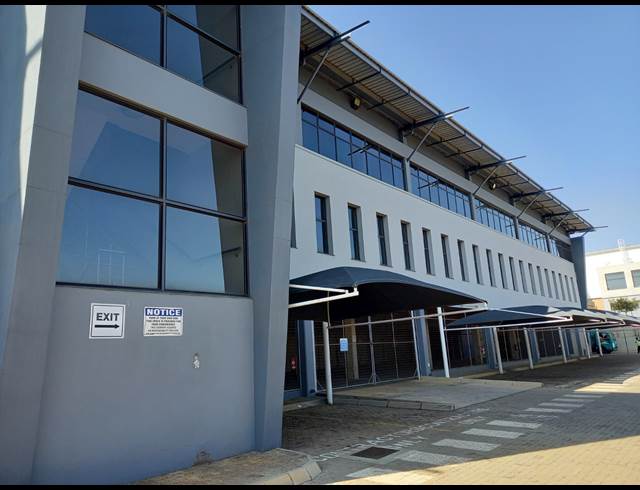 11,094M² WAREHOUSE TO LET IN POMONA
