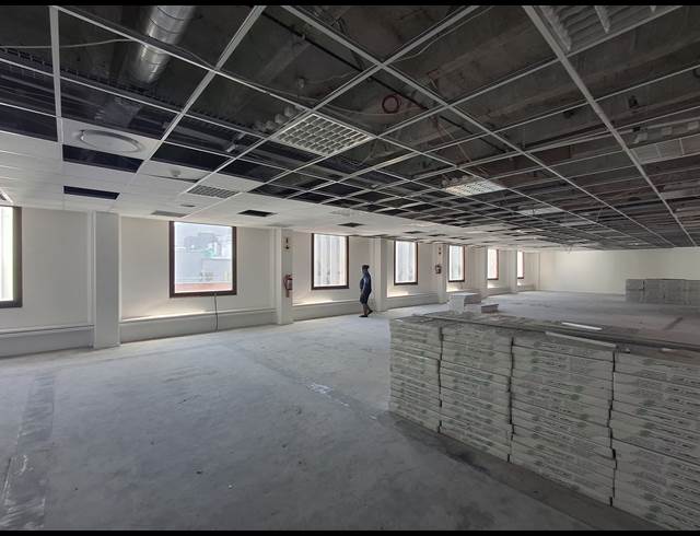 300M² OFFICE TO LET IN CAPE TOWN CITY CENTRE
