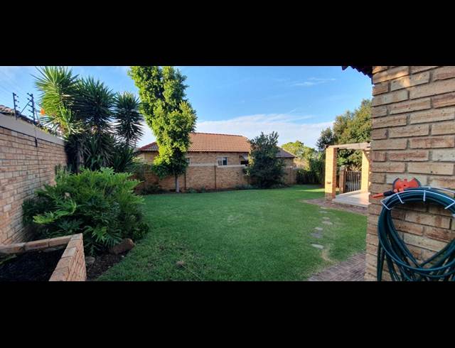 3 bed property to rent in NORTHRIDING