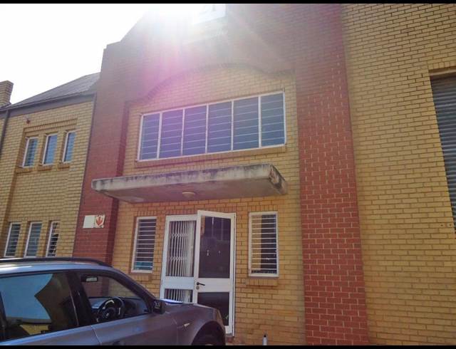 442M² WAREHOUSE TO LET IN SUNNYROCK