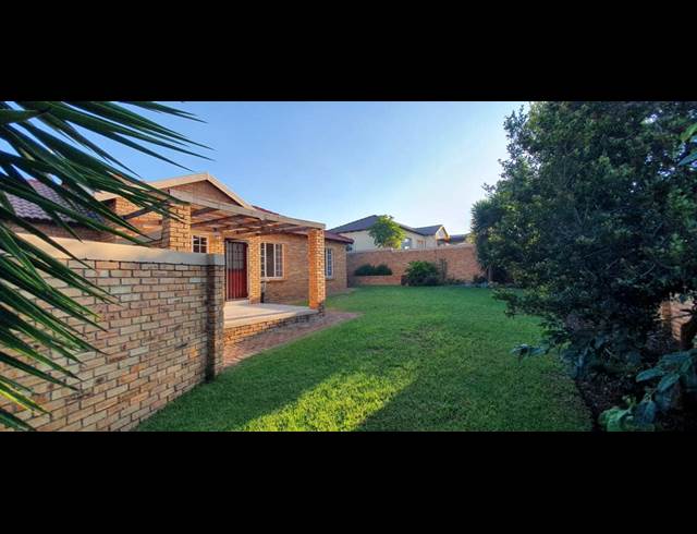 3 bed property to rent in NORTHRIDING