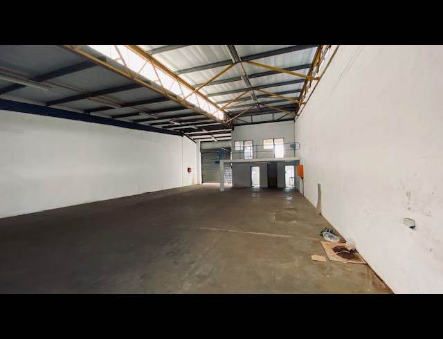 335M² WAREHOUSE TO LET IN RED HILL