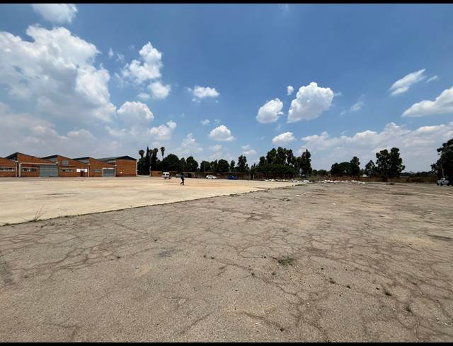 10,001M² INDUSTRIAL YARD TO LET IN NEW ERA