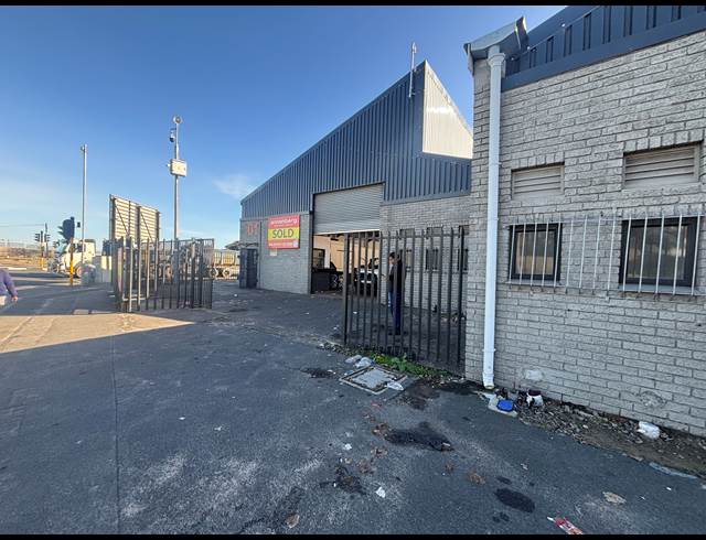 480M² WAREHOUSE TO LET IN PAROW INDUSTRIAL