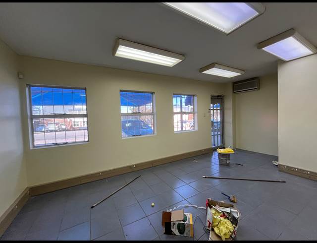 509M² WAREHOUSE TO LET IN SEBENZA