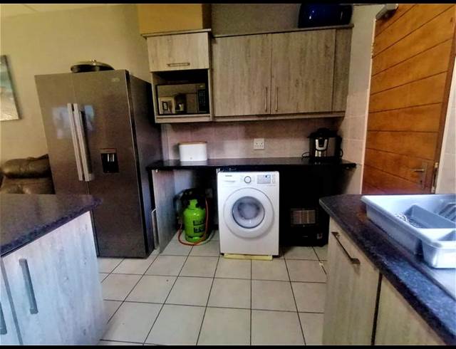 2 BEDROOM PROPERTY TO RENT IN WILGEHEUWEL