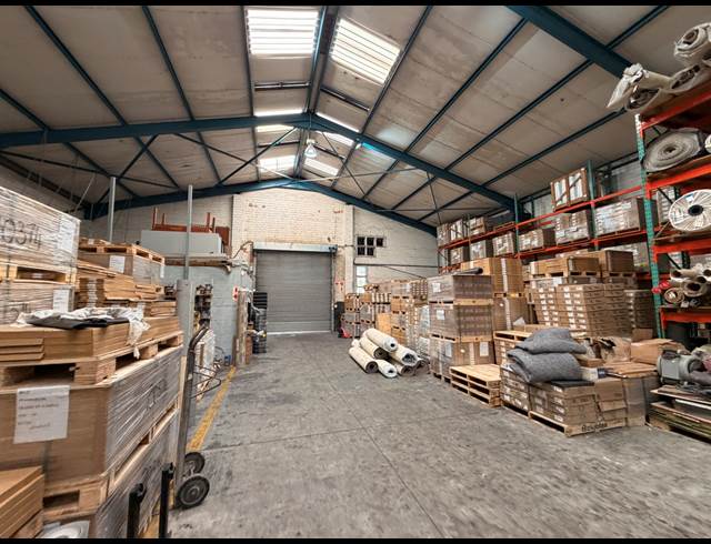 1,239M² WAREHOUSE TO LET IN CAPE TOWN CITY CENTRE