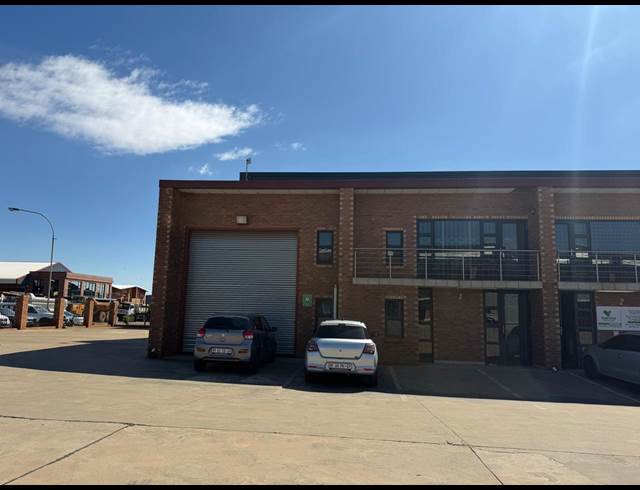 327M² WAREHOUSE TO LET IN CLAYVILLE