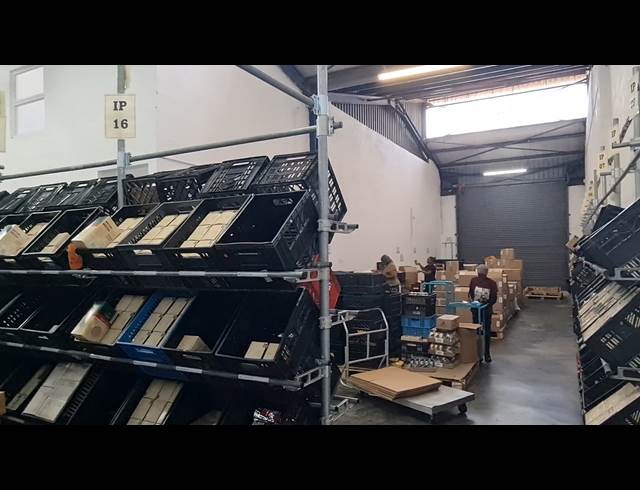 264M² WAREHOUSE TO LET IN DIEP RIVER
