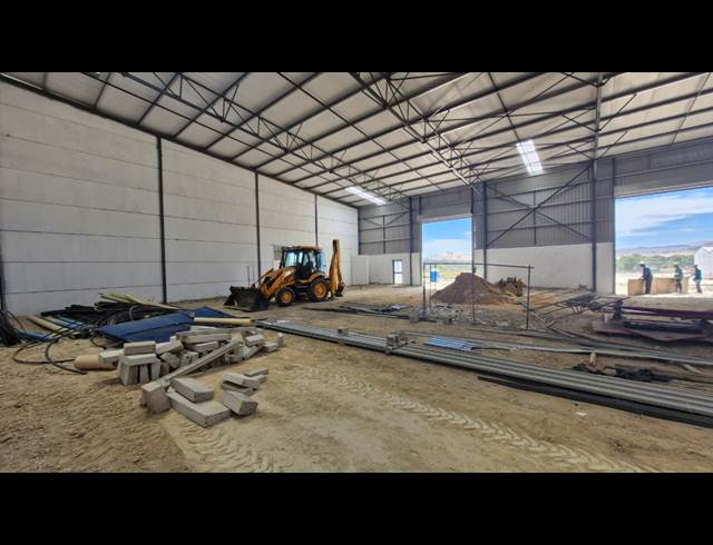 2,139M² WAREHOUSE TO LET IN RIVERGATE
