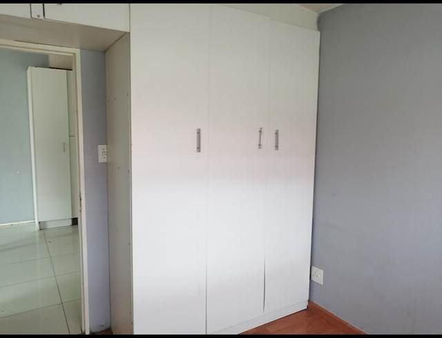 2 bed property to rent in RIDGEWAY