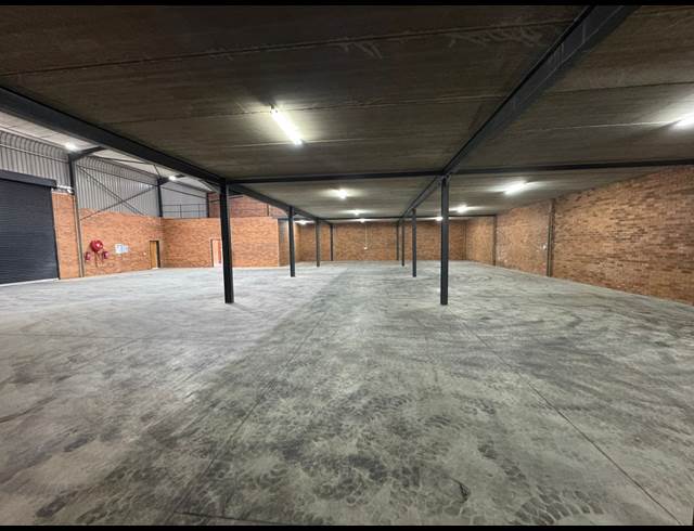 977M² WAREHOUSE TO LET IN ORMONDE